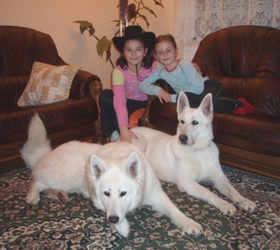 Genny s dcerou Chery a naše holky - únor 2009